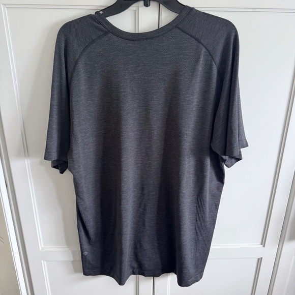 Lululemon Metal Vent Tech S/S Shirt
Charcoal Gray Sz 2XL Training Gym Running - Picture 3 of 10